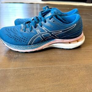 ASICS Kayano 28
